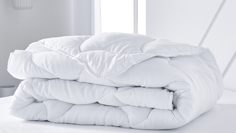 Couette blanche légère
